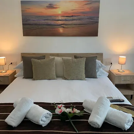 Bed & Breakfast Hideaway Haven